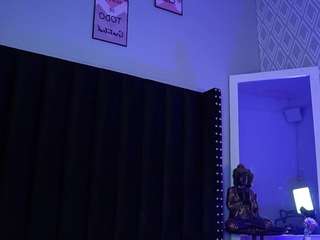 kinky-camila