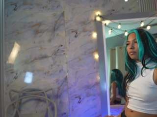 kinky-camila