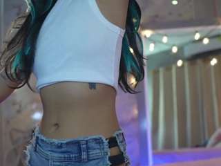 kinky-camila