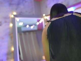 kinky-camila