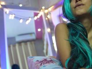 kinky-camila