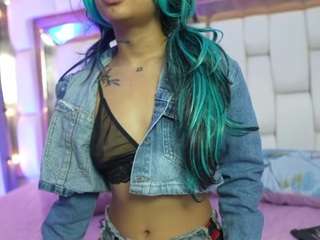 kinky-camila