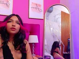 kinky-camila