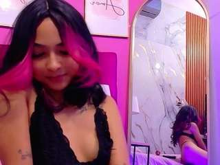 kinky-camila