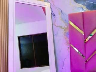 kinky-camila
