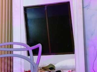 kinky-camila