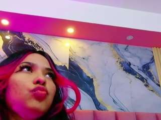 kinky-camila