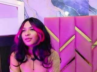 kinky-camila