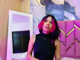 kinky-camila
