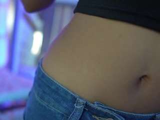 kinky-camila