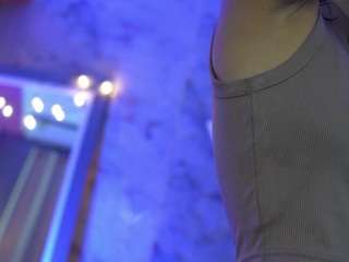 kinky-camila