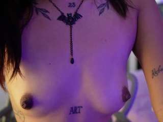 kinky-camila