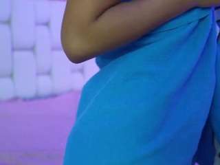kinky-camila