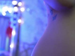 kinky-camila