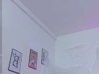 kinky-camila