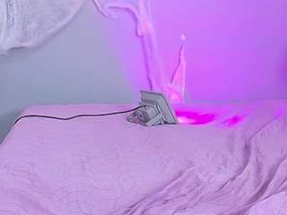 kinky-camila