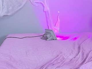 kinky-camila