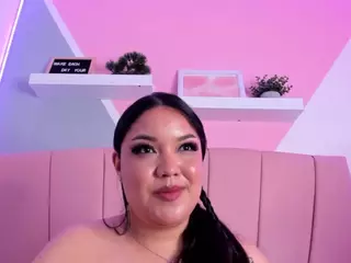 Madie's Live Sex Cam Show