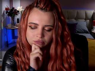 mayamils Live Webcam on CamSoda