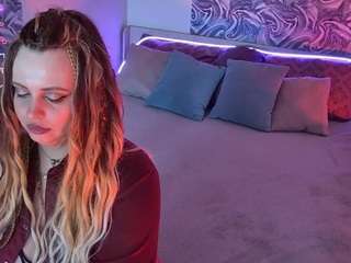Mayamils's cam show statistics and live stream