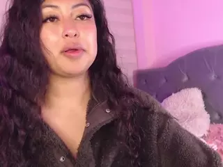 pocahontaspower's Live Sex Cam Show