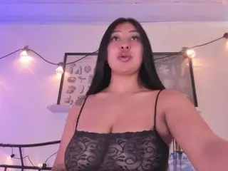 pocahontaspower's Live Sex Cam Show