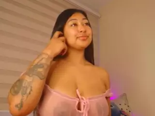 pocahontaspower's Live Sex Cam Show