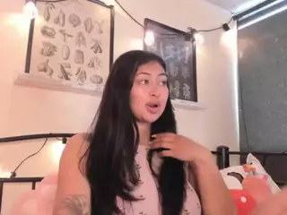 pocahontaspower's Live Sex Cam Show