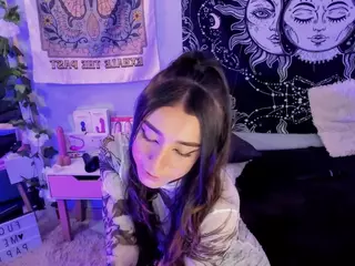 veronica-cute's Live Sex Cam Show