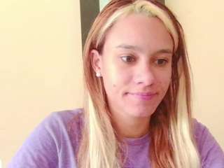 kelayabrunette Live Webcam on CamSoda