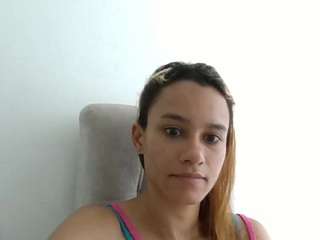 kelayabrunette