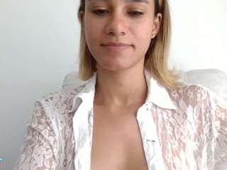 kelayabrunette webcam