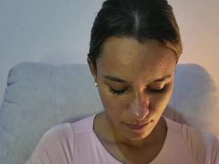 kelayabrunette webcam