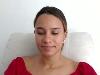 kelayabrunette webcam model