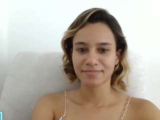 le modèle kelayabrunette est en webcam porno dans un show sur le site camsoda, il possède les tags suivants: ass,fingering,thin,tease,striptease,strip,spank,skinny,sex-toys,pussy,orgasm,no smoking,no drinking,ass clapping,fingers,feet,erotic dance,asshole,bedroom,bikini