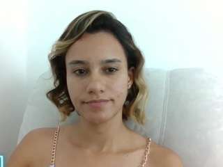 kelayabrunette live cam profile