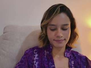 kelayabrunette webcam