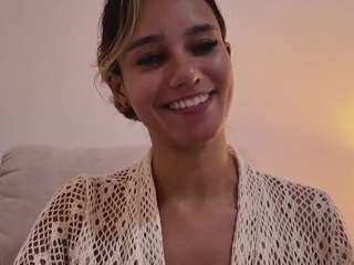 kelayabrunette webcam