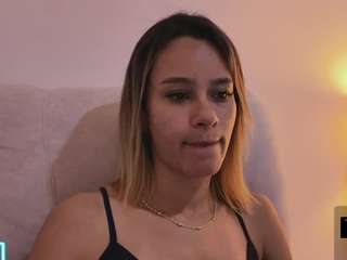 kelayabrunette webcam