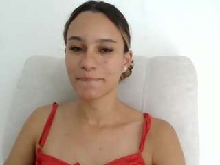 kelayabrunette webcam