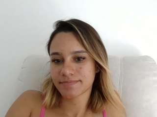 kelayabrunette webcam