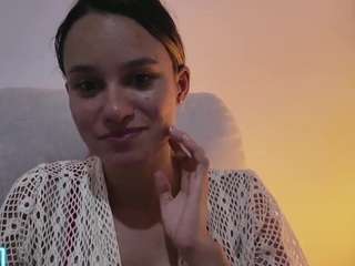 kelayabrunette webcam