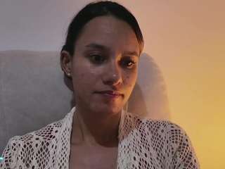 kelayabrunette webcam