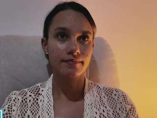 kelayabrunette webcam