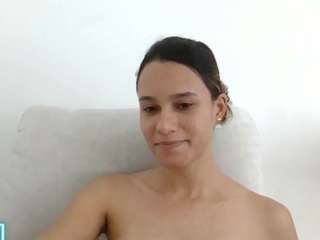 kelayabrunette