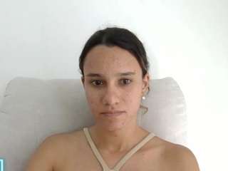 kelayabrunette