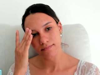 kelayabrunette live webcam show