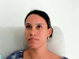 kelayabrunette live webcam show