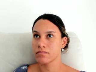 kelayabrunette live webcam show