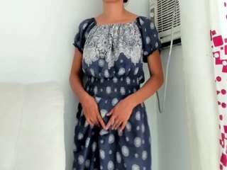 kelayabrunette live webcam show